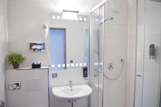 Waldhotel Sindelfingen Am Eichholz Dış mekan fotoğraf